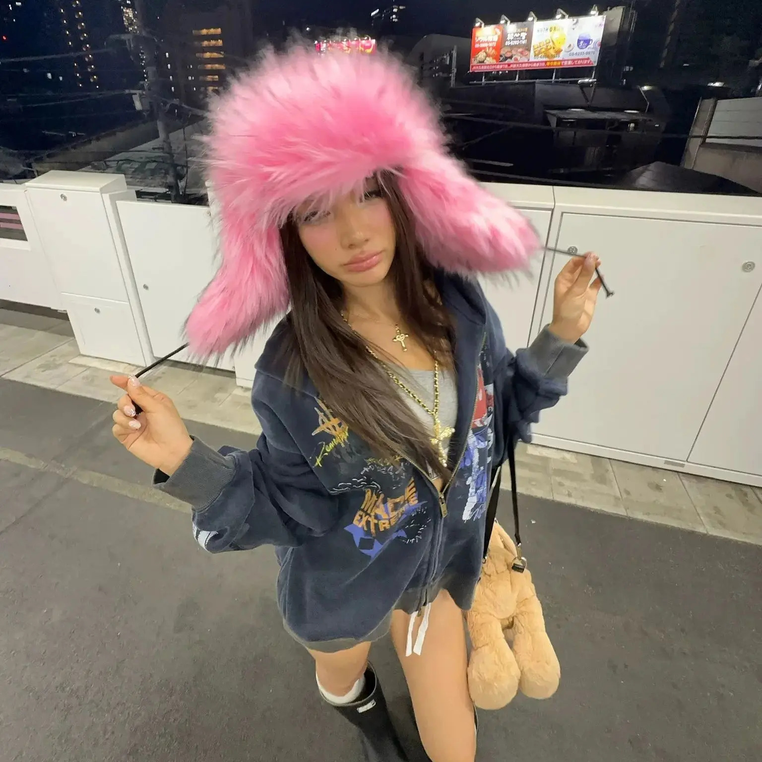 Winter Fashion Fluffy Faux Fur Hat for Women Russian Style round Cap Female Beanies Raccoon Bomber 251013