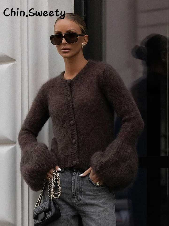 Chic Knitted Flare Sleeve Sweaters Women Loose Solid Oneck Single Breasted Sweater 2025 Autumn Winter Lady Allmatch KnitwearsT251028