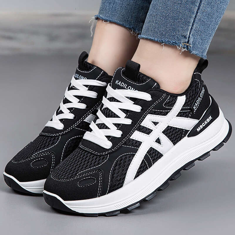 Women's 2025 New Autumn Retro-Stitched Designer Shoe Thick-Soled Lightweight Cushioned Non-Slip Wear-Resistant Running Casual Versatile Shoes