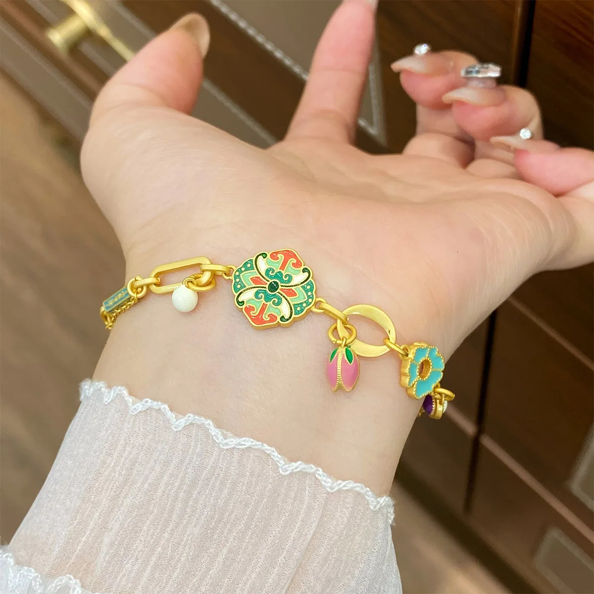 Fashion ChainLink Bracelets Women Peach Flower Enamel Charms Girl Bracelet Gold Color Adjust Wristband Jewelry 251024