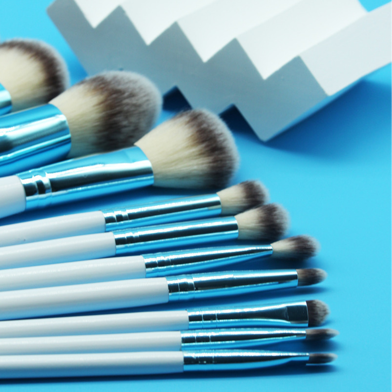 Bestseller 12-Piece Synthetic Fiber Professional Makeup Brush Set Factory Direct Sales Blue/White Wooden Handles Customizable Logo Available