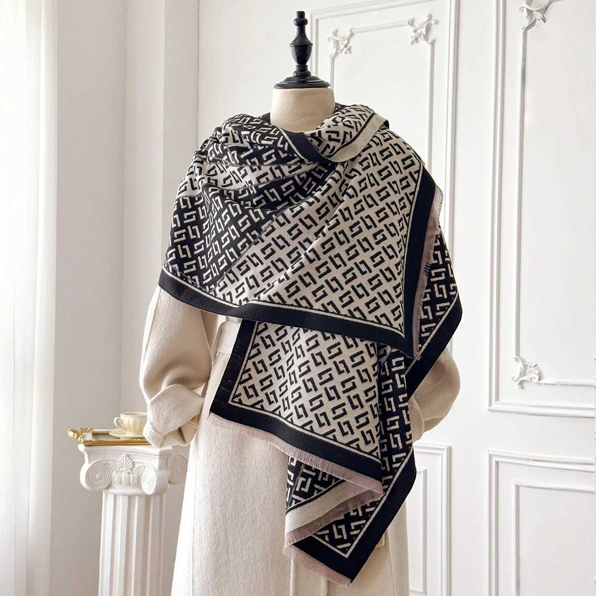 2025 New Womens Letter print Warm Shawl Simple Thick Imitation Cashmere Scarf with Jacquard Ideal for Autumn and WinterW251029