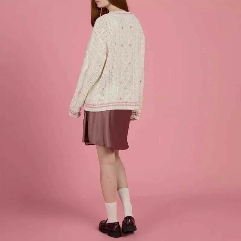 Autumn New Women Knit Cardigan Long Sleeve Knitted Loose Coat Embroidered Heart Tops Knitwear Female ClothingT251028