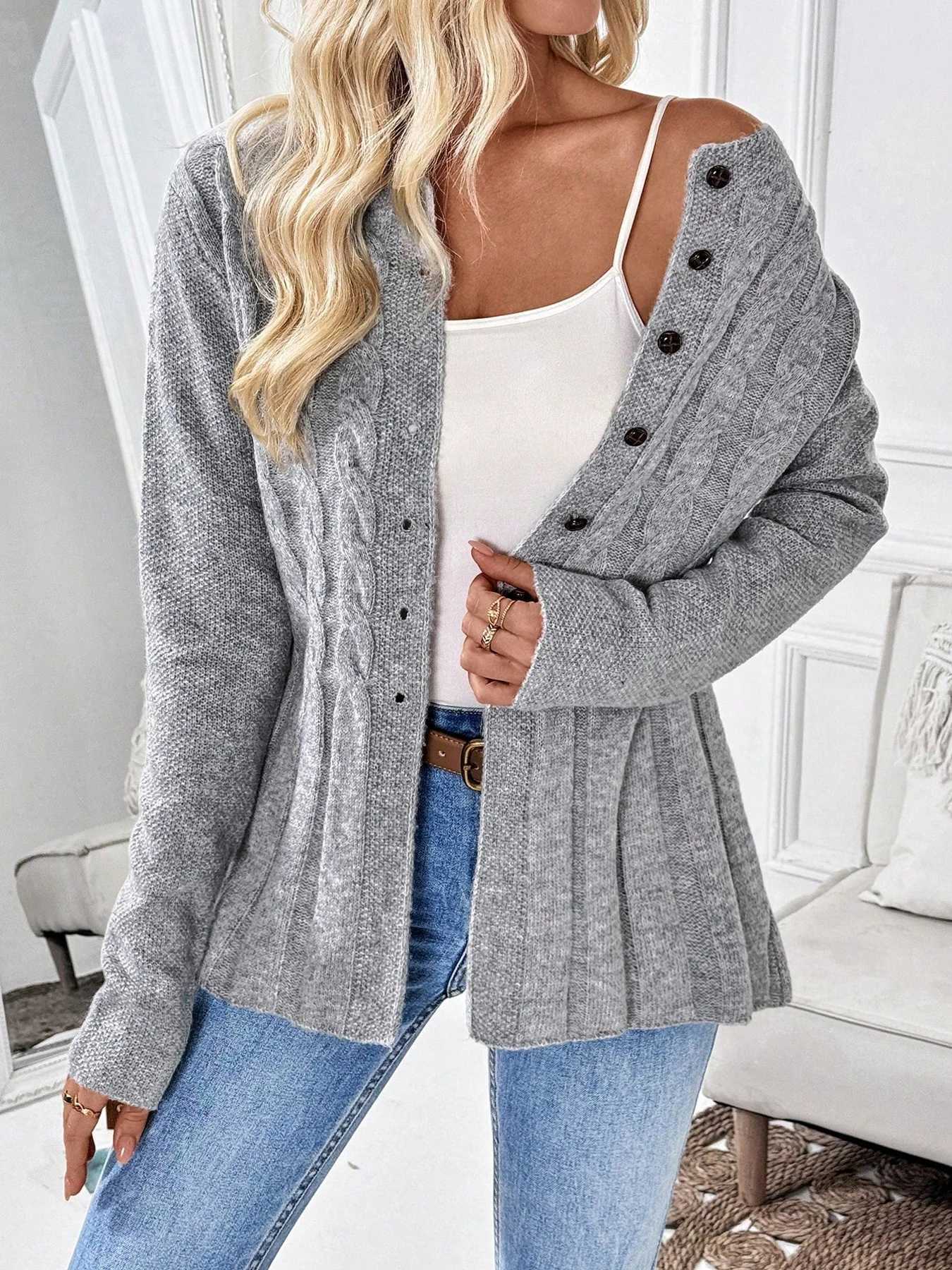 Womens simple solid color long sleeved cardigan knitted sweater for autumn and winterT251028
