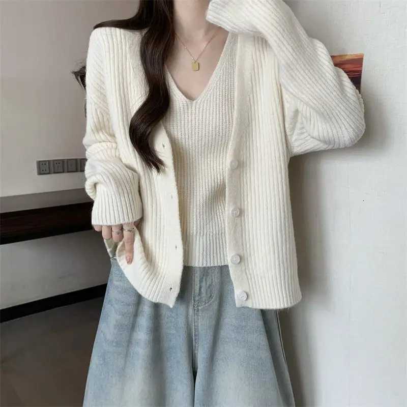 Large Womens Knitted Cardigan Jacket with Suspender Twopiece Set New Versatile Long Sleeved Sweater TopT251028