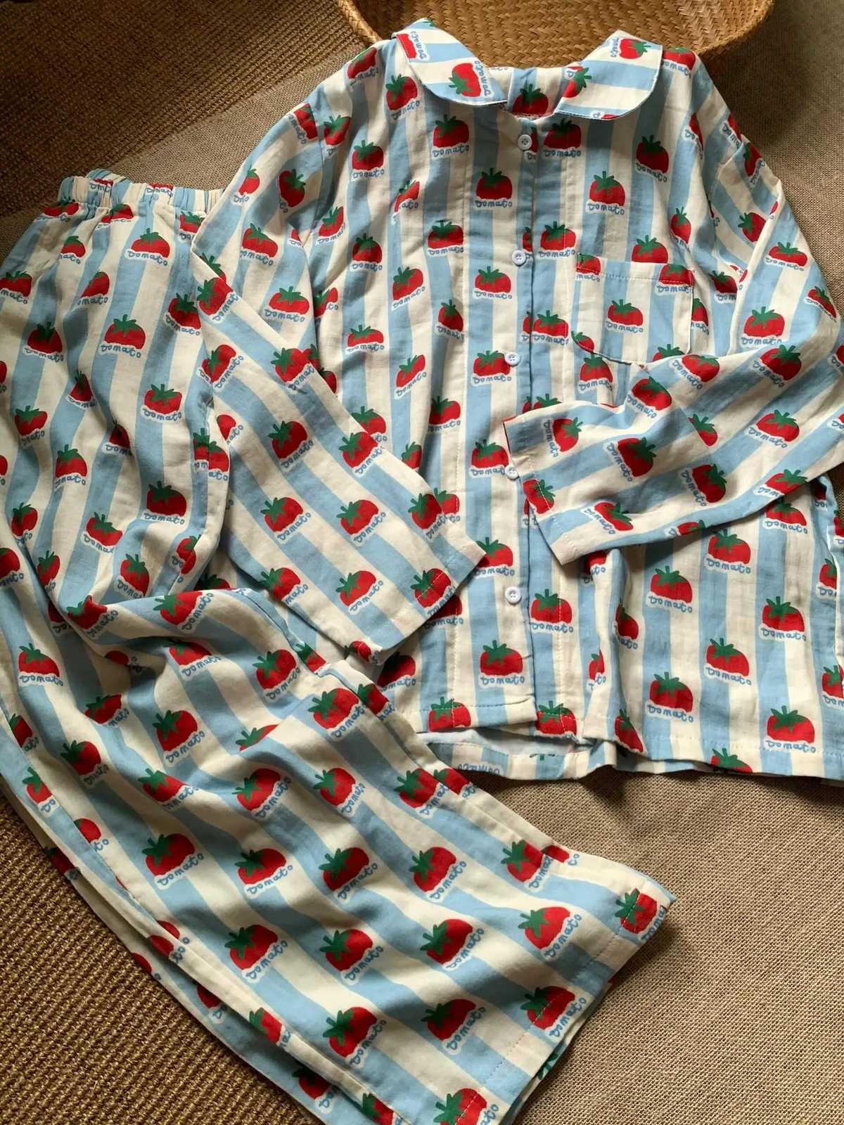 Japanese and Korean fresh style womens pajamas striped strawberry pattern pure and cute style fashion clothingT251029