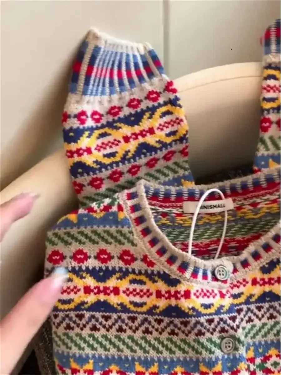 Korean ethnic style colorful floral sweater womens autumn and winter new knitted cardigan paired with casual top cardiganT251028