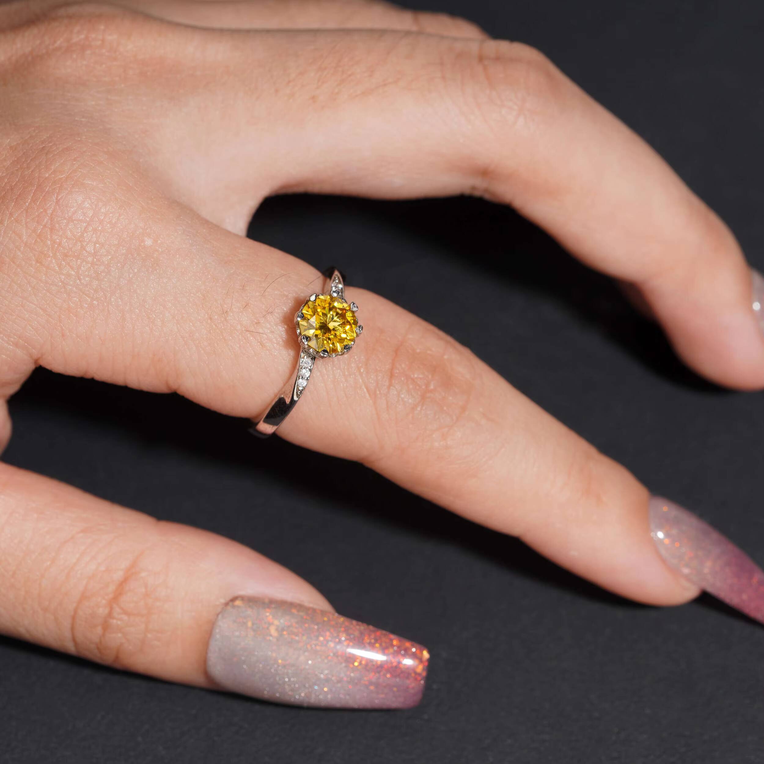 Wholesale Women Jewelry Iced Out Wedding Ring Moissanite 925 Silver VVS Moissanite Yellow Diamond Engagement Ring for Women