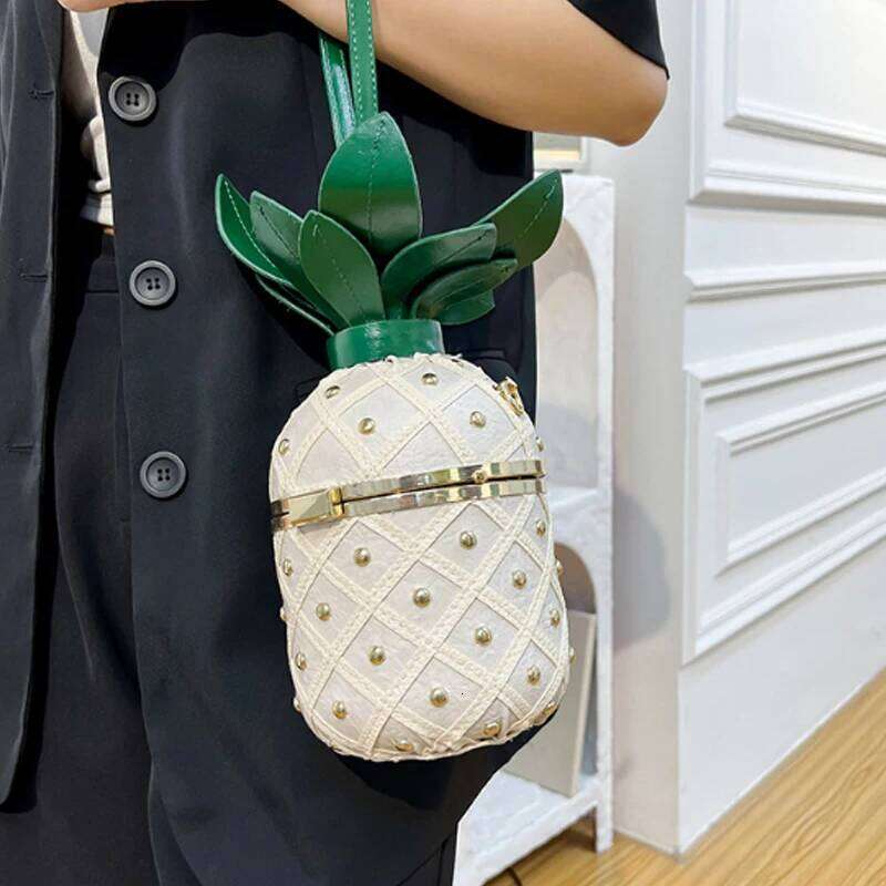 2025 New Korean Fashion Versatile Crossbody Personalized Pineapple Shaped Women's Handbag Shoulder Bag