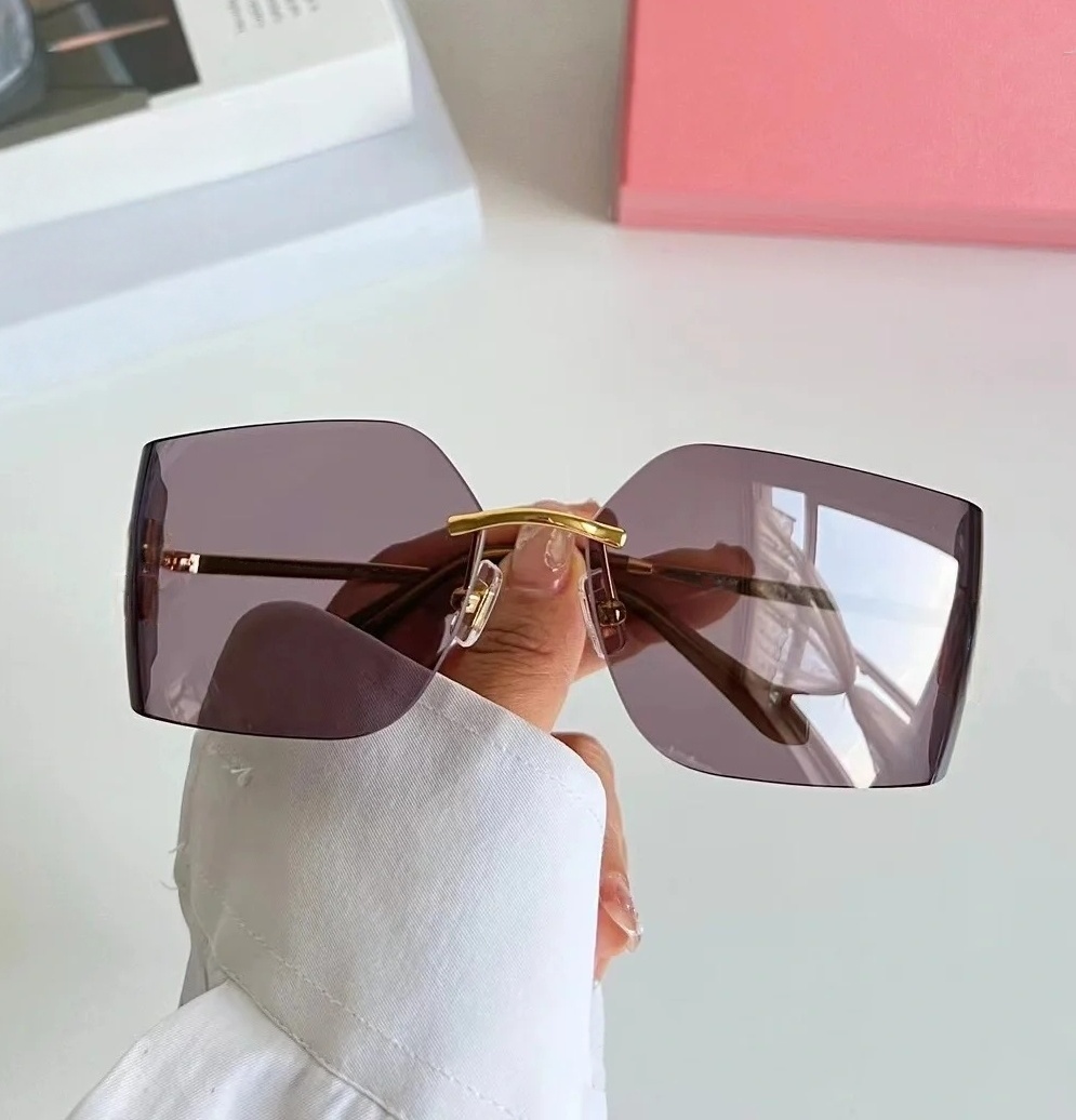 Designer sunglasses Sunglasses for women men sunglass woman rimless frame mirror cat eye shades luxury sun glasses for women spicy girl with box