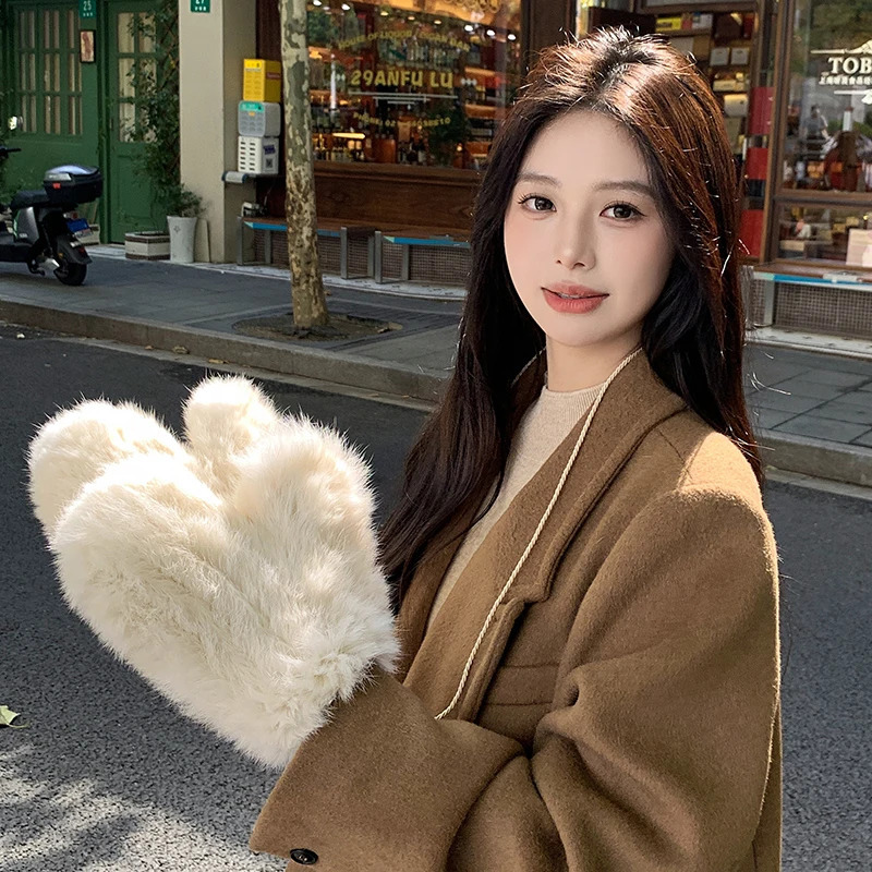 Winter women real rabbit fur gloves 100 Natural thick style rabbit fur mittens Outdoor girls keep warm hand knitted fur glove 251029