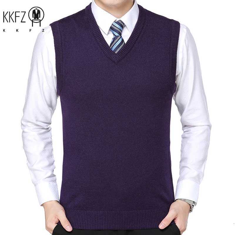 2024 Autumn Winter New Mens Solid Color Vneck Knitted Vest Casual Fashion Warm Sweater Versatile Top W251029