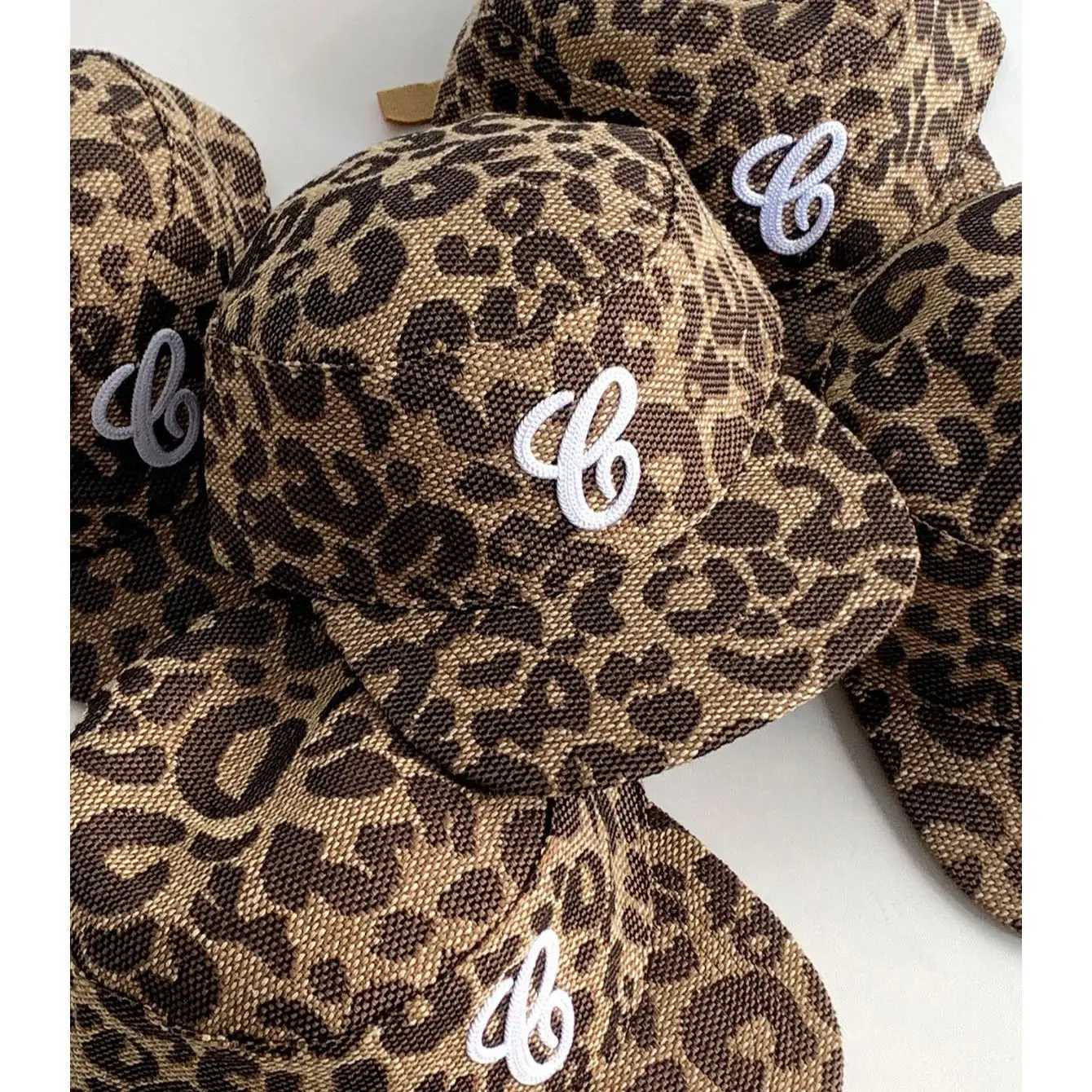 FlatTop Vintage Baseball Cap for Women with 3D Embroidery Casual Versatile FlatBrimmed Baseball Cap for Men TrendyW251029