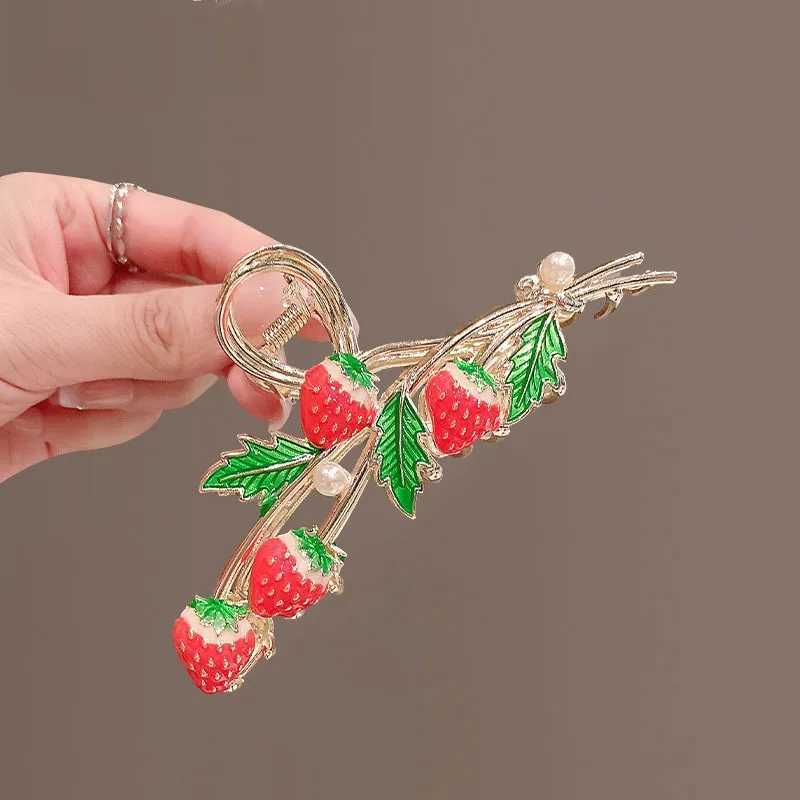 1pc Fashion Strawberry Hair Claw for Women Girls Clamps Hair Crab Metal Ponytail Large Hair Clip Claw Accessories Headwear TiaraW251028