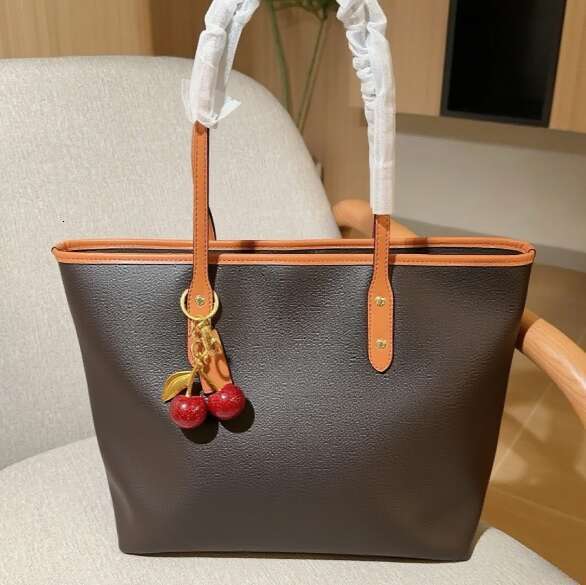 2025 New Exquisite Retro High Quality Classic Fashion Women Bag