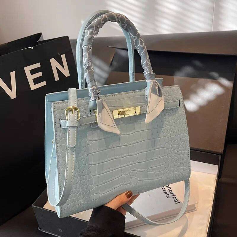 Large Capacity Women s Shoulder Crossbody Bag Fashionable Commuter Handbag Soft Polyester Interior Versatile Hip Hop Style