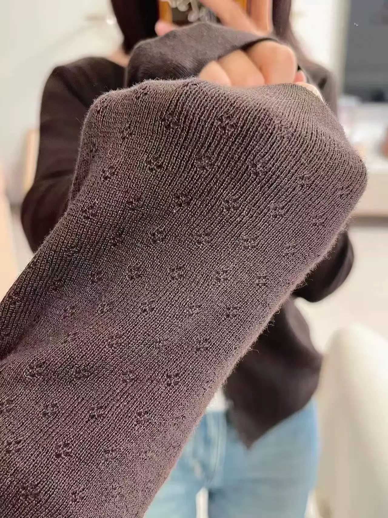 Brown Eyelet Knitted Cardigan Women Autumn New Casual Cotton Long Sleeve Sweater Coat Female Vintage Simple Basic Sweaters TopsT251028