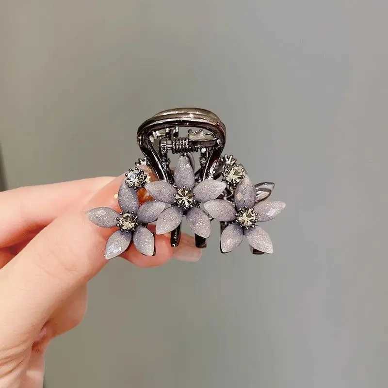 1pc Water Diamond Glass Flower Hairpin High Grade Grip Clip Small Exquisite Shark Clip Temperament Hair ClipW251028