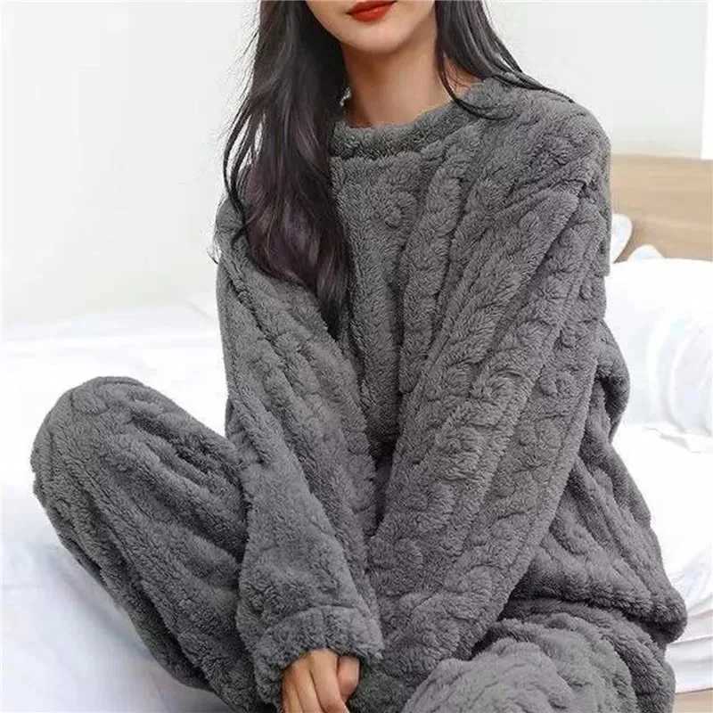 Womens Winter Pajama Set Soft Warm Thickened Fleece Long Sleeve Homewear Sleepwear Suitable for Indoor Outdoor UseT251029