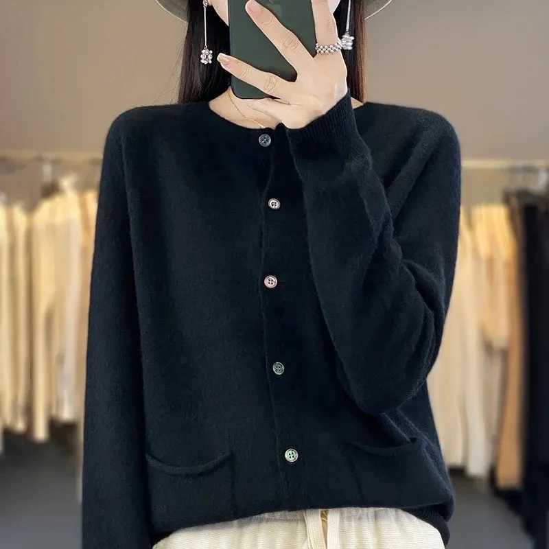 Fashion Women 100 Merino Wool Cardigans Cashmere Sweater Autumn Winter Oneck Long Sleeve Knitwear Female Basic Clothing TopsT251028