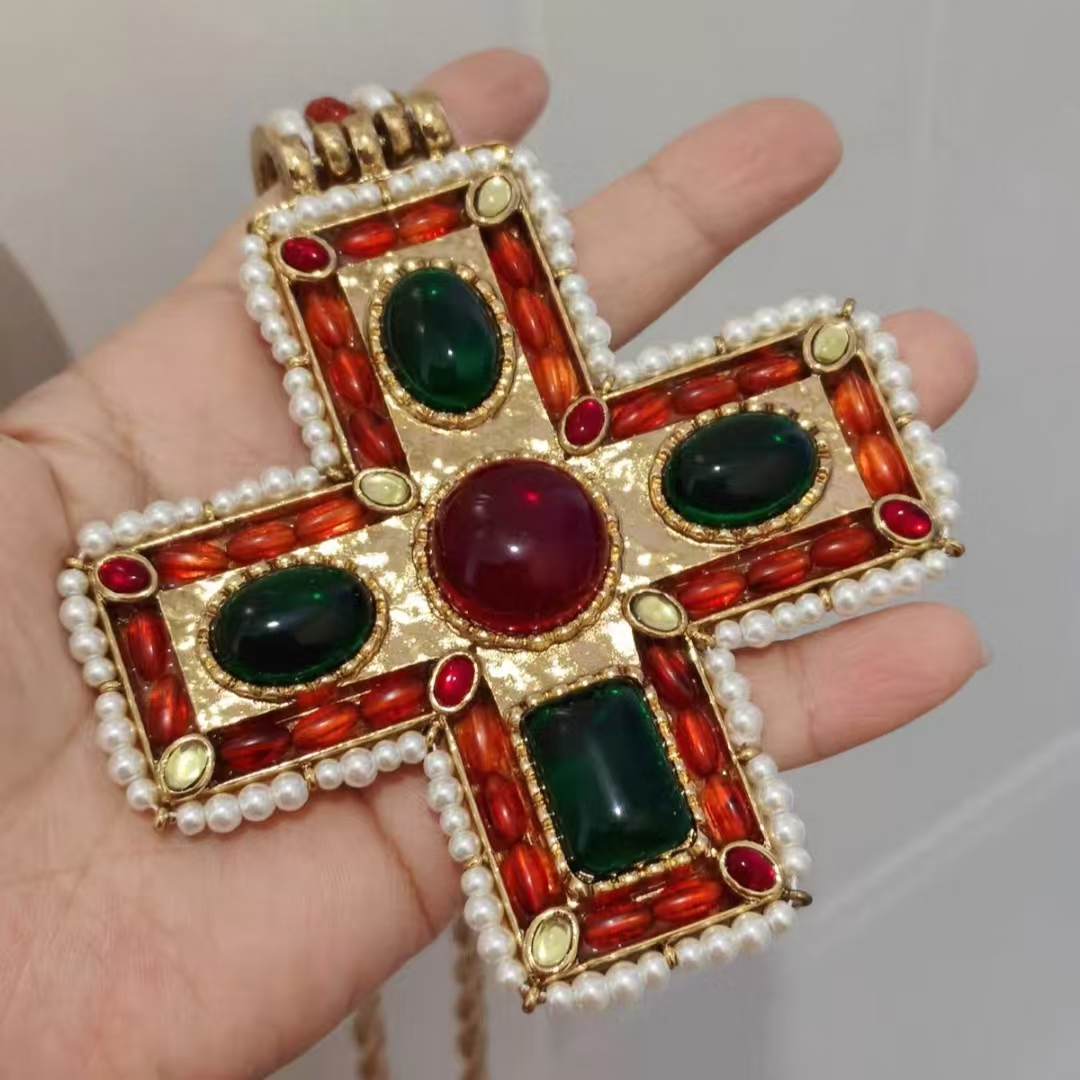 Vintage Women Luxur… - image