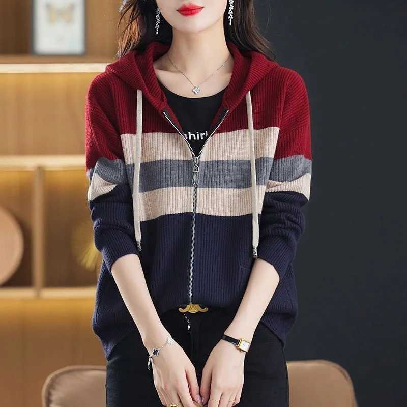 Autumn Winter New Fashion Hooded Long Sleeved knitted Cardigan Sweaters Women Loose Korean zipper Knitted Ladies JacketT251028