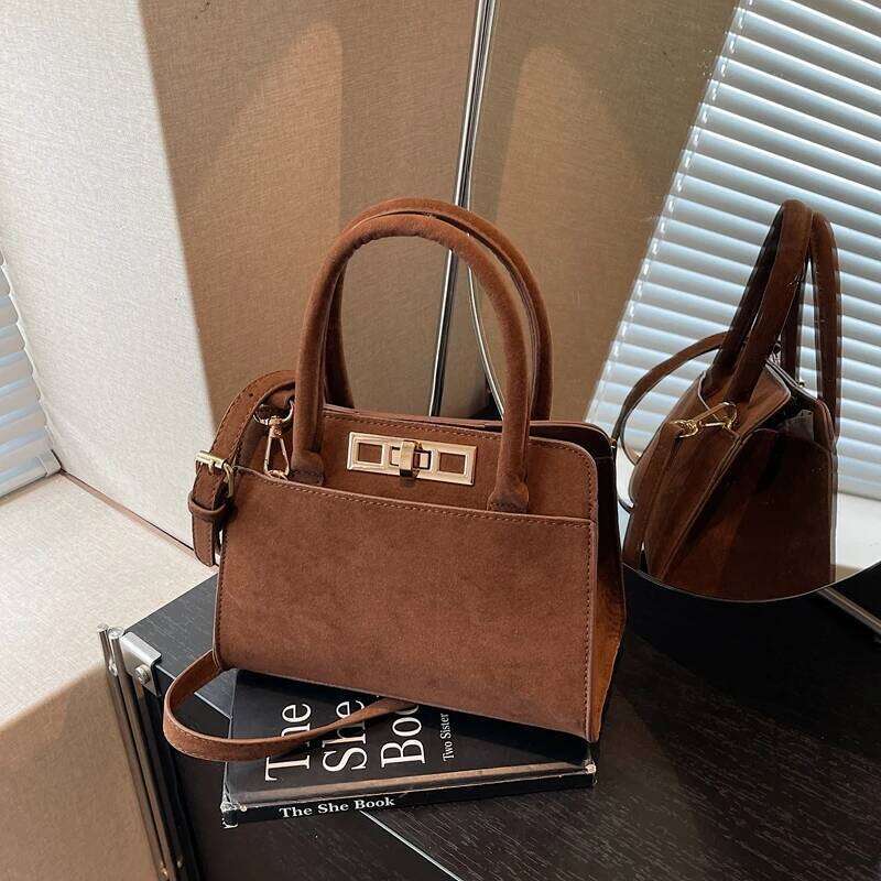 Stylish Retro Solid Color Women s Handbag Shoulder Metal Buckle Deco Adjustable Strap Crossbody Bag for Commuting Daily Use