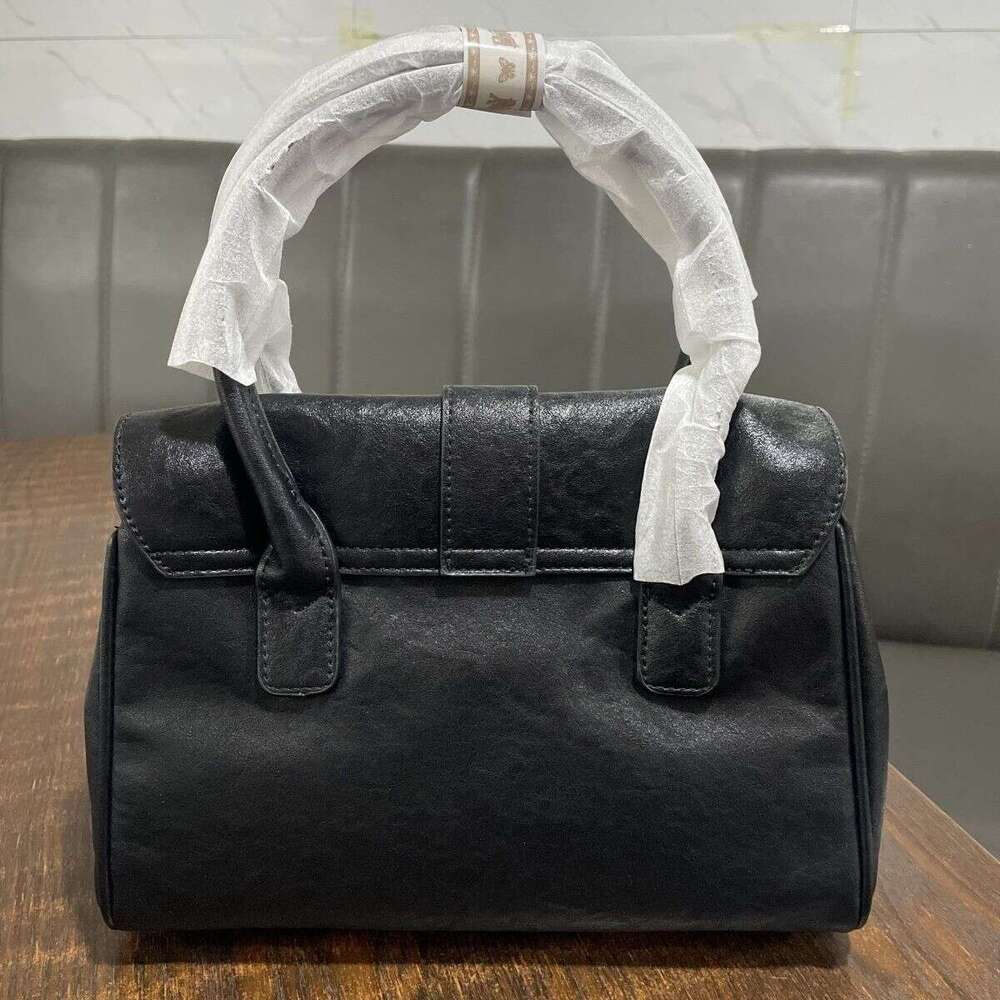 Designer Bag Tote Shoulder Bag Fashion Handheld Briefcase New Commuter Stylish Women S Casual Single Crossbody B
