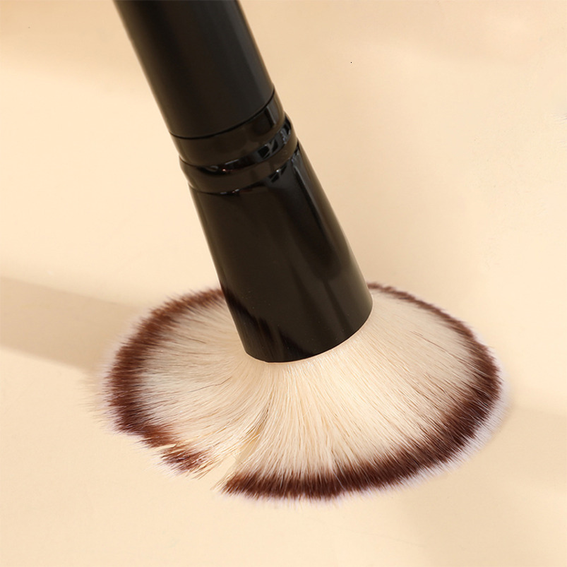 Creative Makeup Brushes Soft Bristles, Portable, Non-Shedding 4-Piece Facial Makeup Brush Set Fluffy, Non-Absorbent Powder Brush Factory Customizable