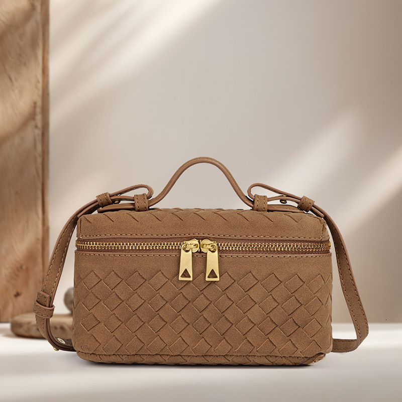 Designer's new slanted woven multifunctional lunch box bag with double-sided zipper closure handbag