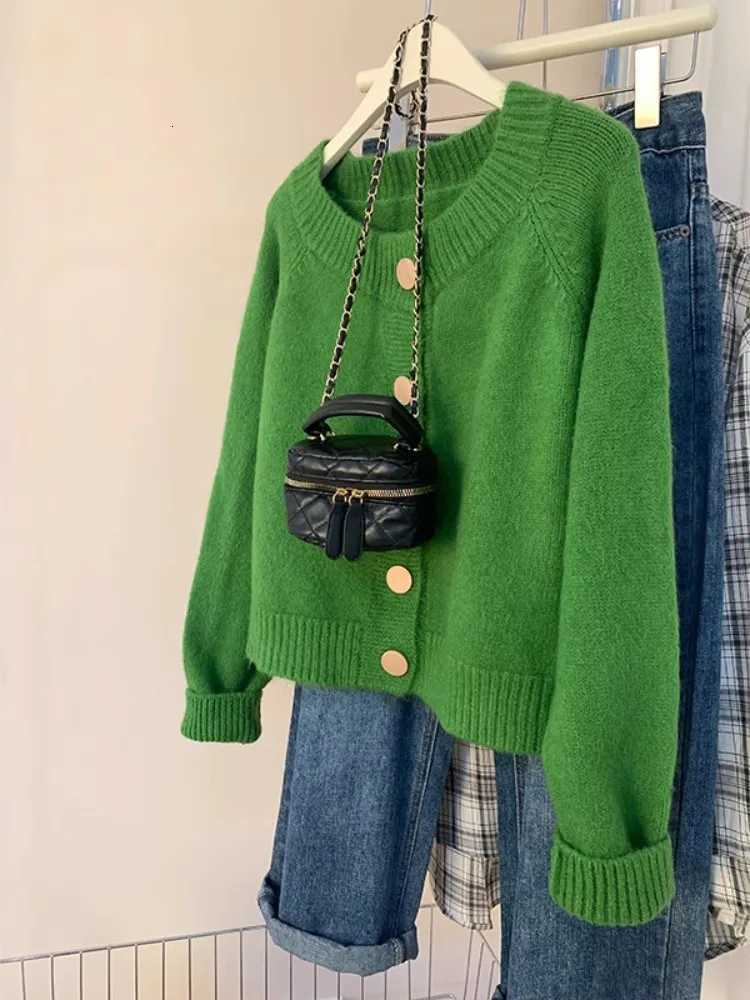 Retro Green Knitted Cardigan 2024 New Autumn Womens Round Neck Single Breasted Jacket Casual Versatile Warm Ladies Coat TrendT251028