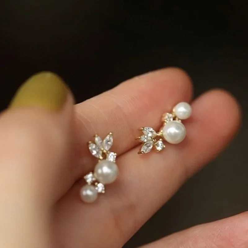 CAOSHI Elegant Imitation Pearl Womens Stud Earrings Sparkling Geometric Cubic Zirconia Wedding Temperament Jewelry AccessoriesW251029