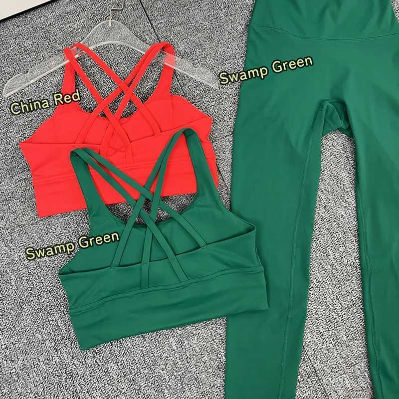 Christmas style 2piece yoga suit Solid color gym fitness set cross back yoga top Peach butt yoga pants Pilates running suitXJ251029