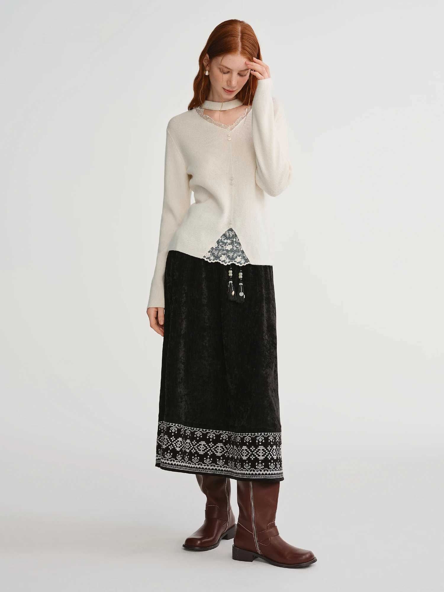 DUSHU PlusSize Women LaceTrimmed Mesh VNeck Knit Sweater with Wool Blend Winter 2025 New Arrival Heartbeat Signal Collection J251029