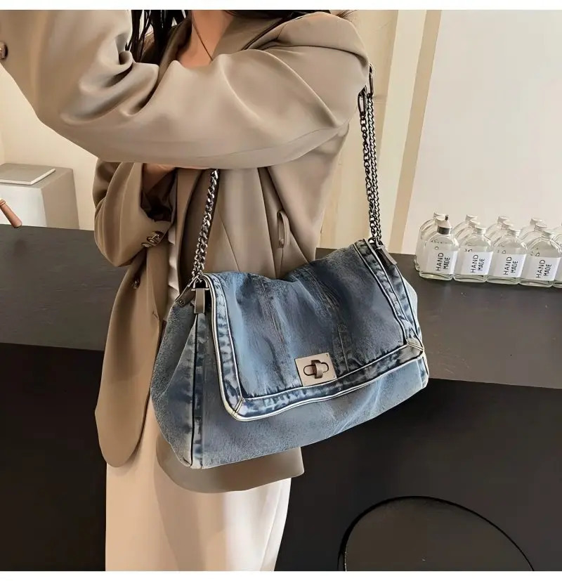 Casual retro style casual large capacity denim bag for women trendy multipurpose chain shoulder bag with crossbody strap 251029