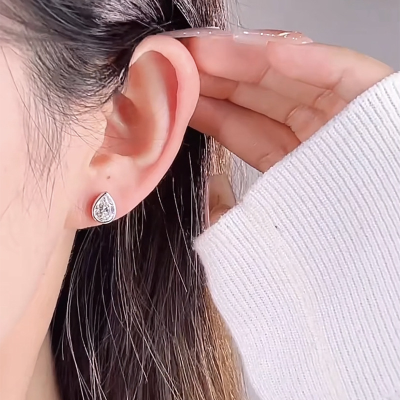 Choucong Stud Earrings Women Simple Fashion Jewelry Real 100% 925 Sterling Silver Pear Cut White Lab Moissanite Diamond Water Drop Lady Earrings Lover