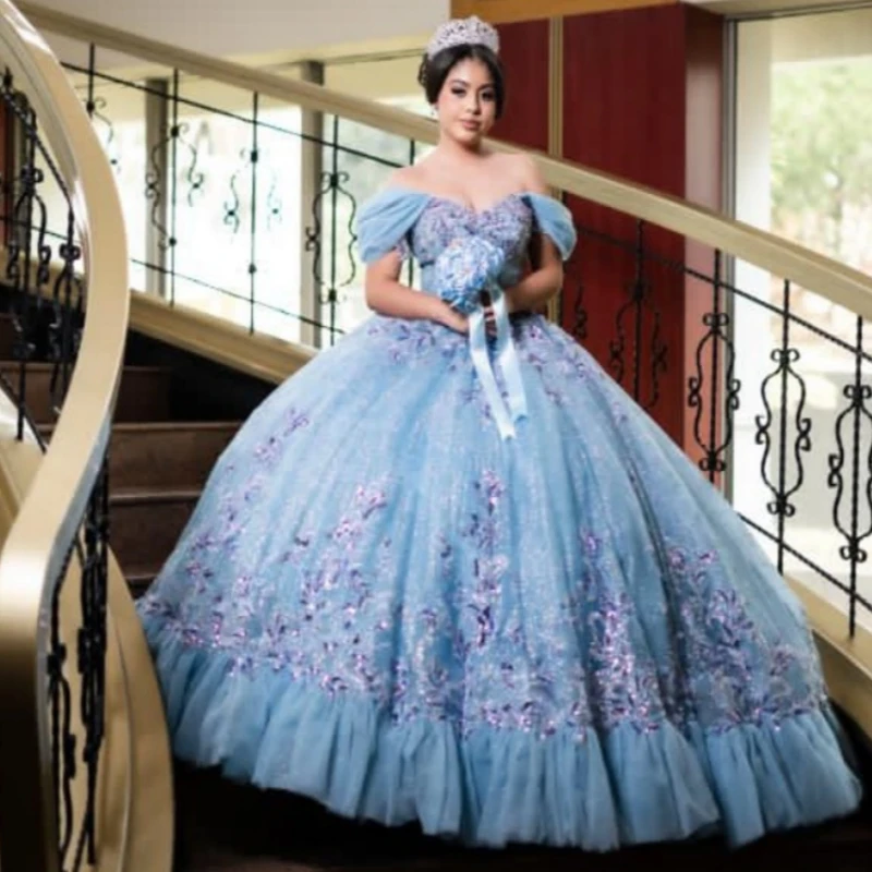 Sky Blue Shiny Ball Gown Quinceanera Dresses Off The Shoulder Sequin Applique Lace Beading Tiered Tull Party Birthday Sweet 16 Dress Vestidos 15 Anos