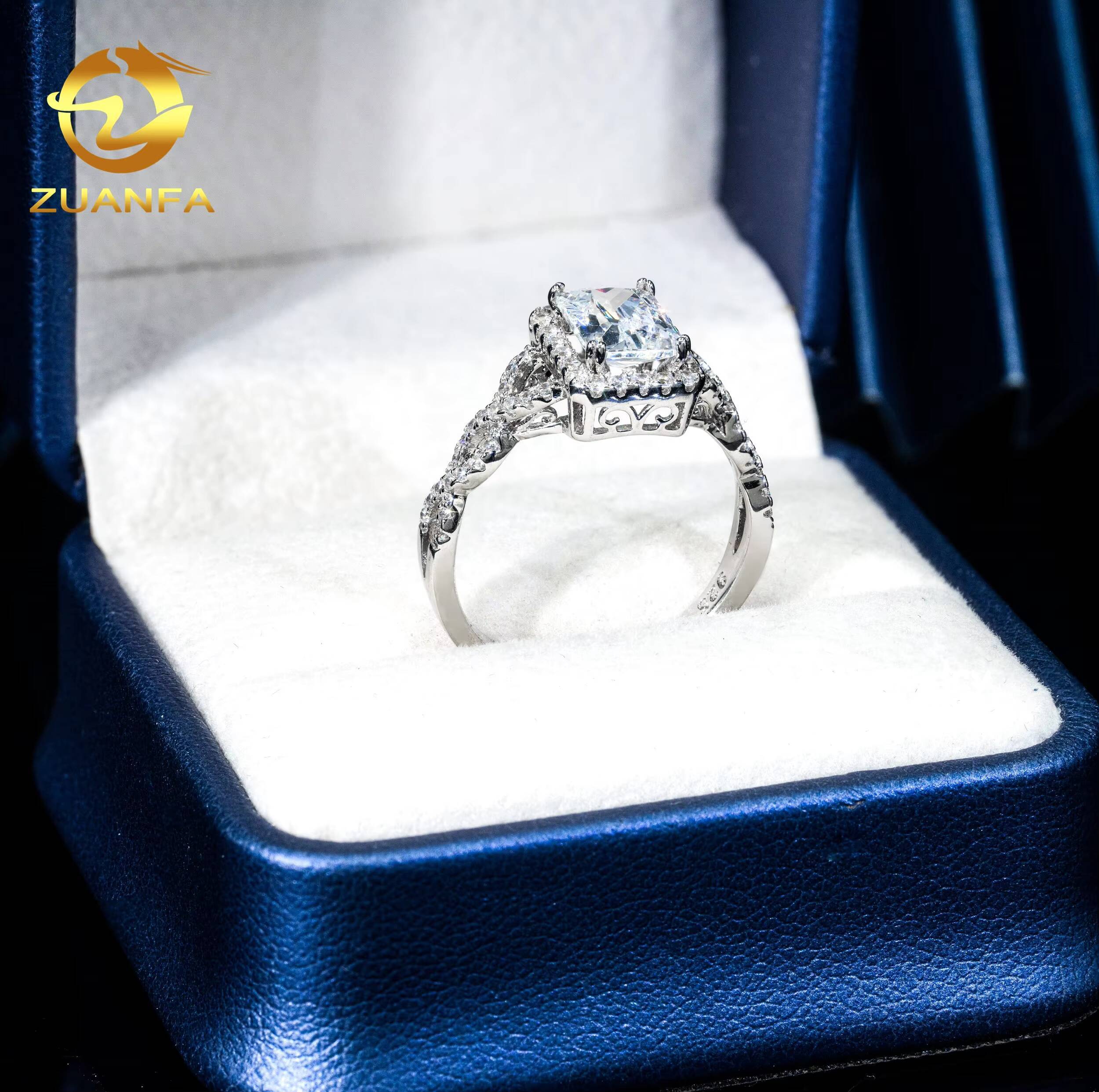 Iced Out VVS Moissanite Diamond Hip Hop Iced Out Sterling Silver 925 GRA Cetrtificated Hip Hop Jewelry Custom Ring