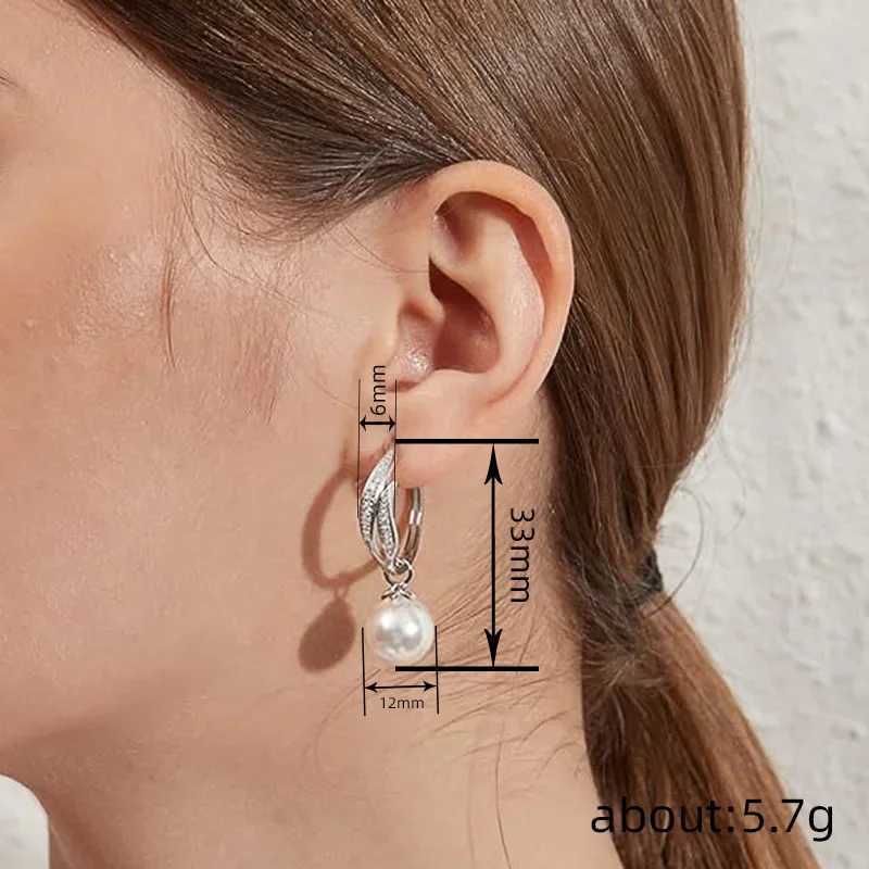 925 Silver Light Luxury Pearl Micro Inlaid Zircon Geometric Earrings Elegant and Highend Personalized Temperament JewelryW251029