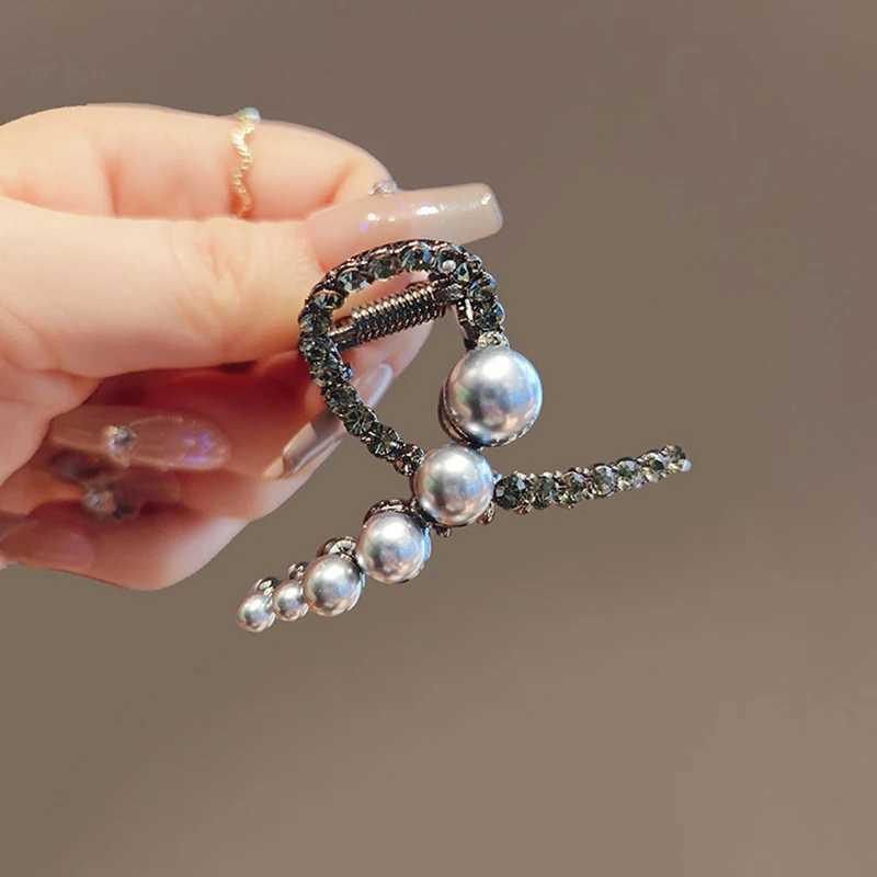 Temperament Pearl Rhinestone Small Geometric Hairpin Black Color Simple Back Head Halftied Hair Clip Summer Womens HeadwearW251028