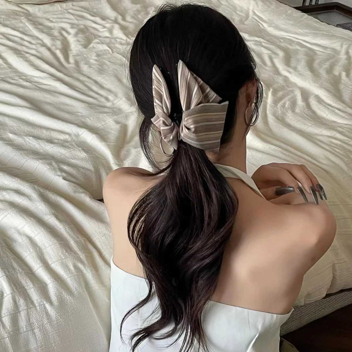 1pc Korean striped bow triangle grab clip womens large hair volume shark clip back of head updo hair accessory headdressW251028