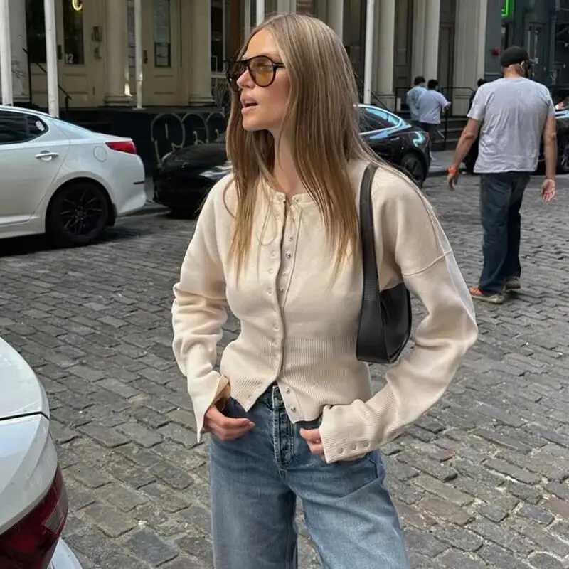 Knit Sweater Spring Fashion Womens Cardigan Casual Streetwear Solid Color Round Neck Button High Waist Short Top FemaleT251028