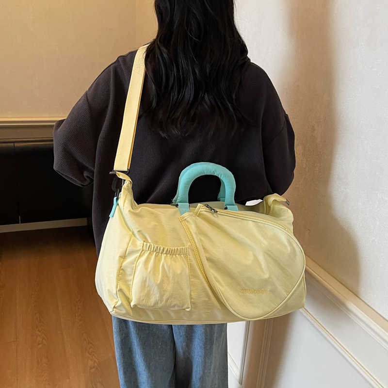 New Badminton Bag Outdoor Sports Racket Bag Single Shoulder Crossbody Bag Unisex Large Capacity Dry Wet Separation Gym Bag