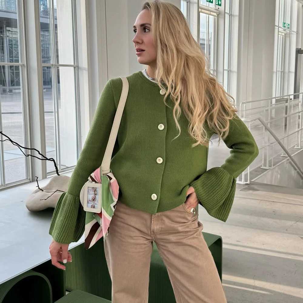 Talenza Autumn Casual Cardigan New Solid Bell Sleeve Loose Button Knitted Jacket Retro Streetwear Women Knitted Sweater OutfitsT251028