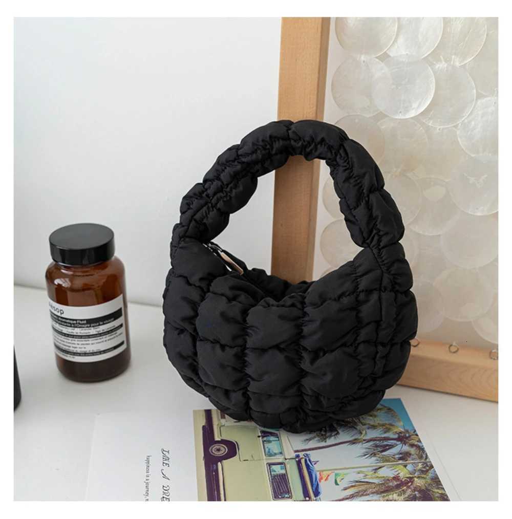 2025 KoreanStyle Pleated Bubble Handbag New Niche Cloud Bag down CottPadded Dumpling Handbag Fiable Wens Cluh D251029