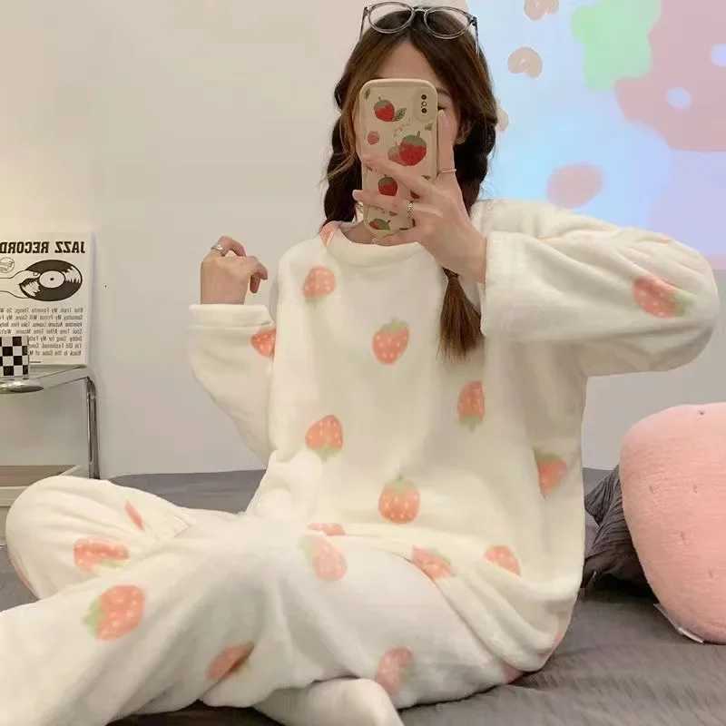 Warm Sleepwear for Winterthickened Plus Size Coral Velvet Pajamas Women Warm Long Sleeve Solid Color Plaid Trousers Home Suit SeT251029