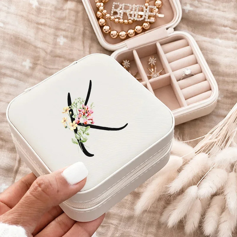Personalized Black Letters Leather Storage Zipper Portable Jewelry Box Organizer Display Travel Case Boxe 251013