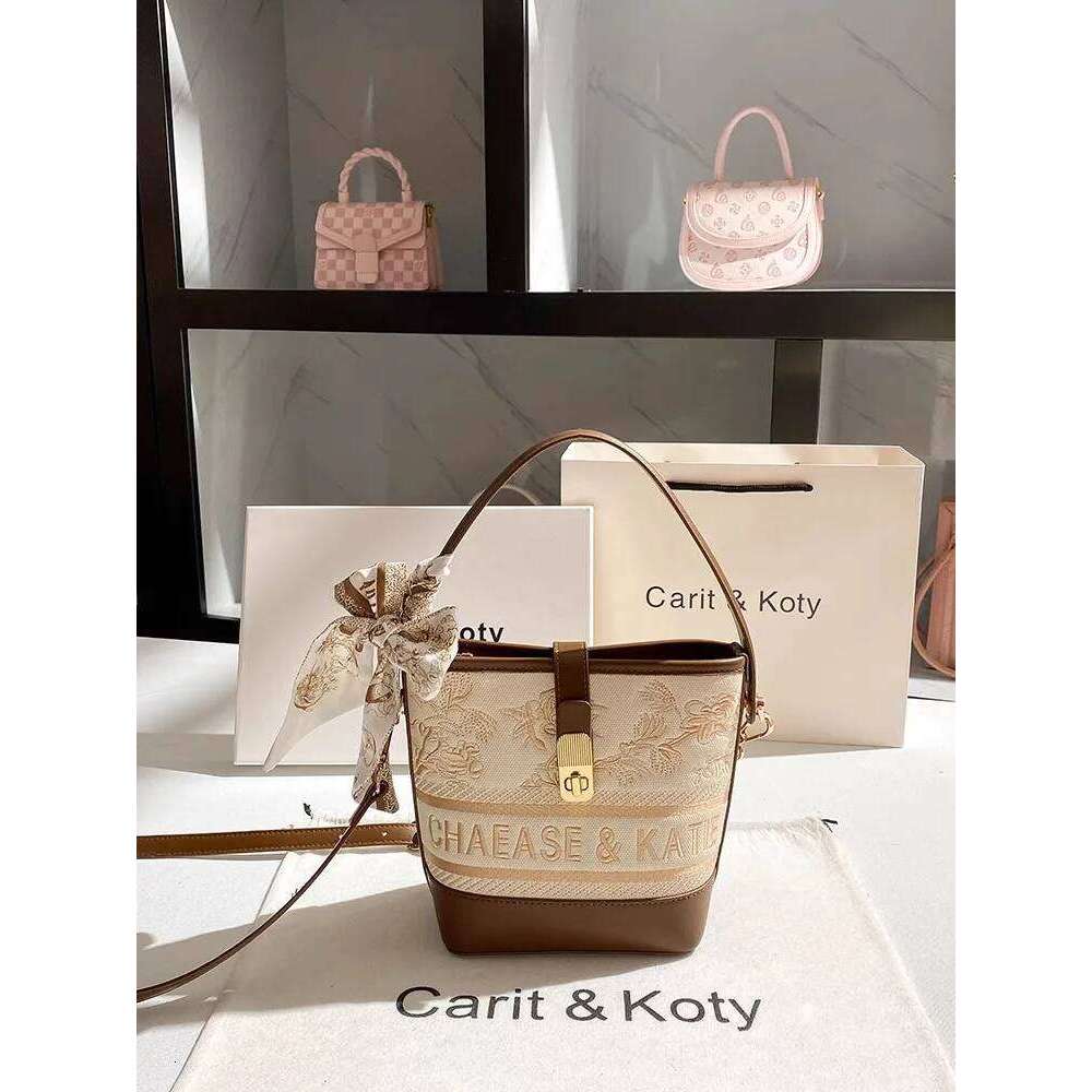 2025 Bucket Shoulder bag with Floral Embroidery Pattern and High Quality Material Women Handbag for Daily use