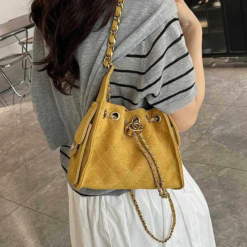 2025 Summer Quilted Chain Bag Underarm Shoulder Crossbody Women Commuter Purse Chic Versatile W251029