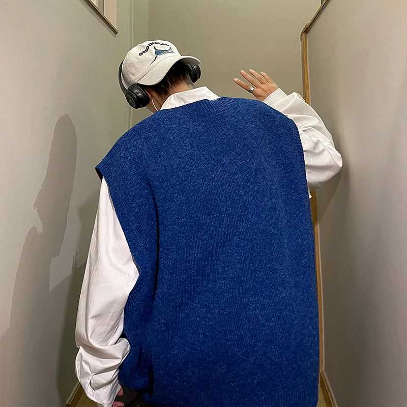 2024 Autumn Streetwear Mens Loose Sweater Vest Casual Thermal Oversized Winter Sweater Vest Men Sweater Vest for Daily Wear J251029